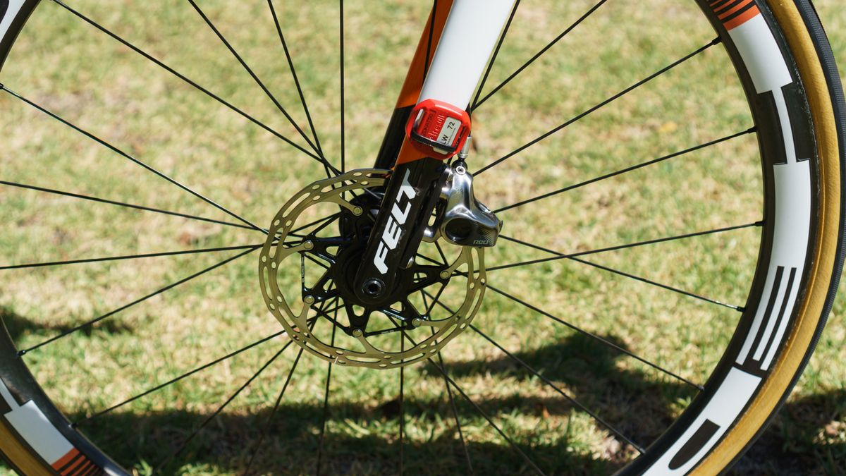 The bike is equipped with a full SRAM Red eTap groupset with hydraulic disc brakes