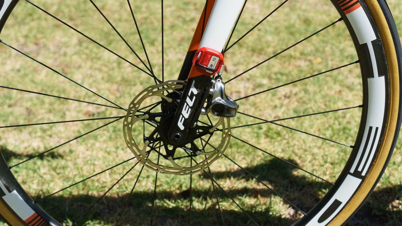 The bike is equipped with a full SRAM Red eTap groupset with hydraulic disc brakes