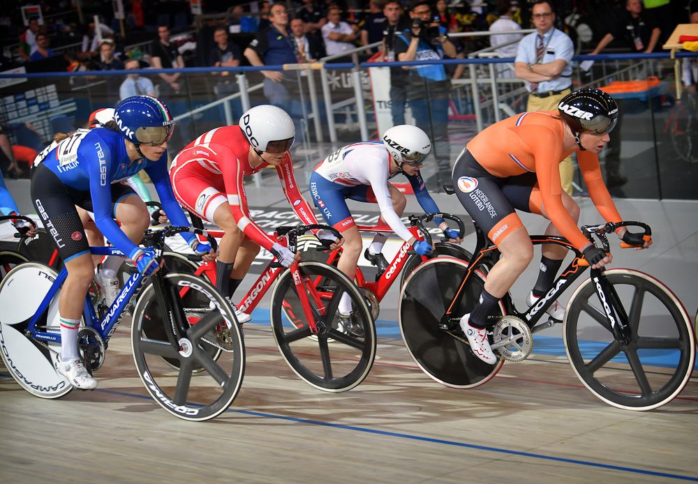 Kirsten Wild (Netherlands) and Elisa Balsamo (Italy)
