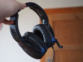 Turtle beach recon online 200 vs atlas one