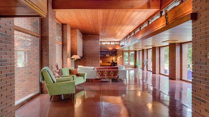 Frank Lloyd Wright rental homes, Bernard Schwartz House