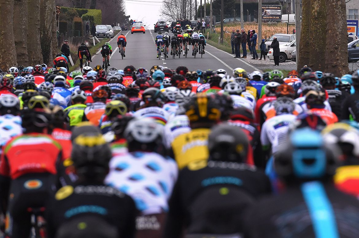 Wind and aggressive racing saw early splits at Kuurne-Brussel-Kuurne.