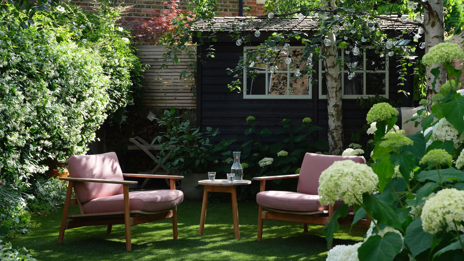 How to make a small garden look bigger 12 beautiful ways to maximize