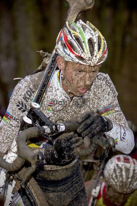 Sven Nys had to chase back from a first lap flat