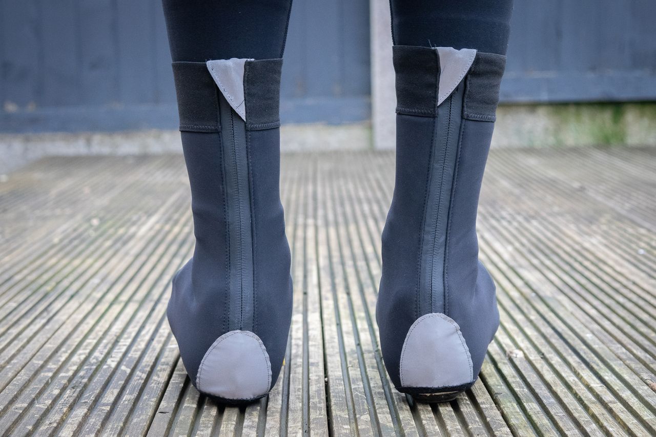 A rider wearing the Nalini B0W overshoes
