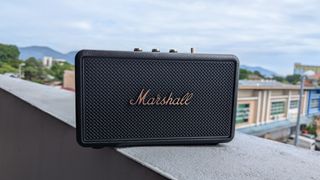Marshall Kilburn III Bluetooth speaker