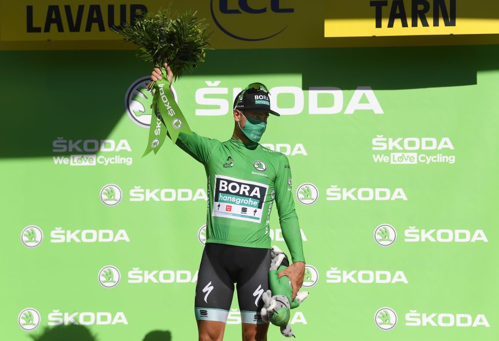 Peter Sagan back in the green jersey despite mechanical during stage 7 sprint at the Tour de France