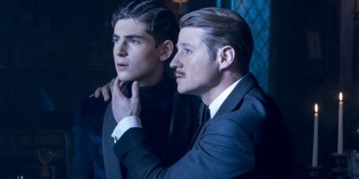 David Mazouz as Bruce Wayne and Ben McKenzie as James Gordon in Gotham.