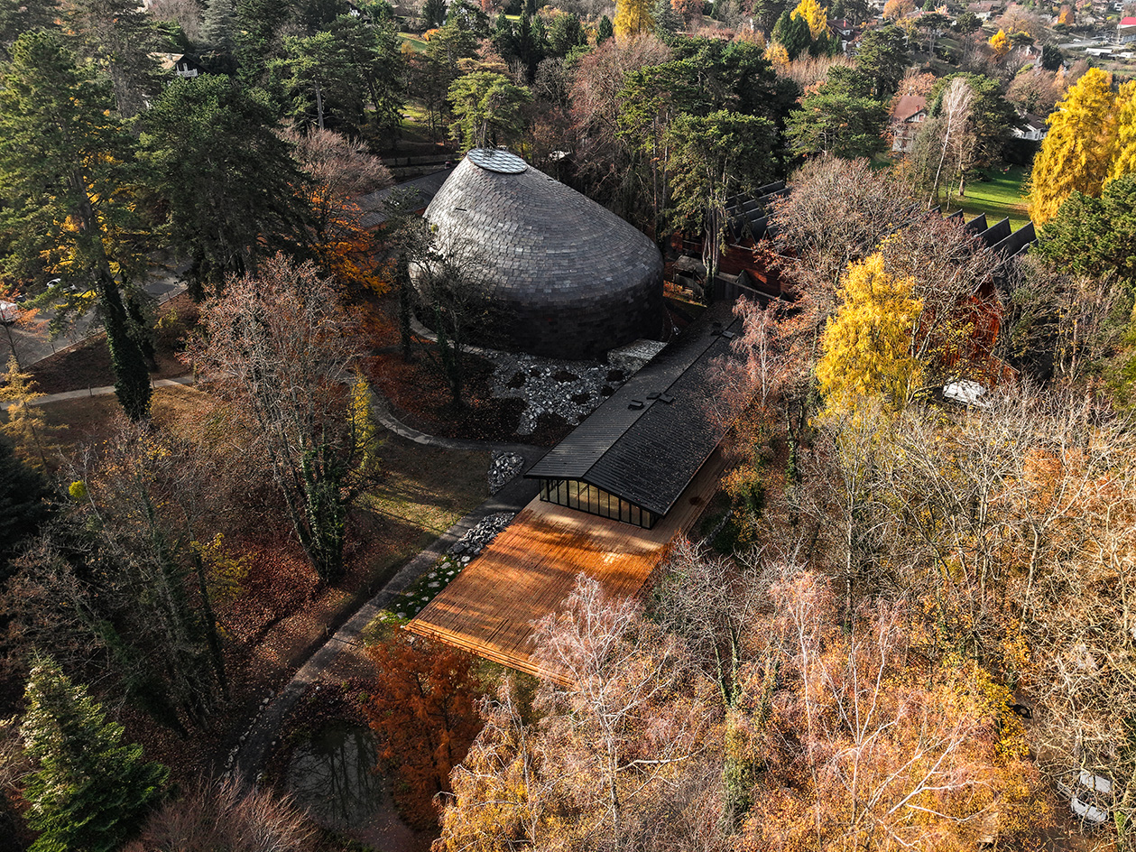 Evian concert hall, La Source Vive, all organic forms in the woods