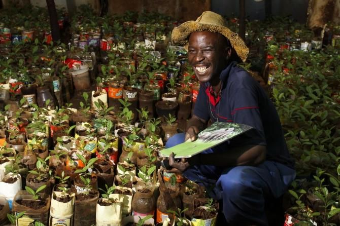 One of the "tree-preneurs" who earned bikes