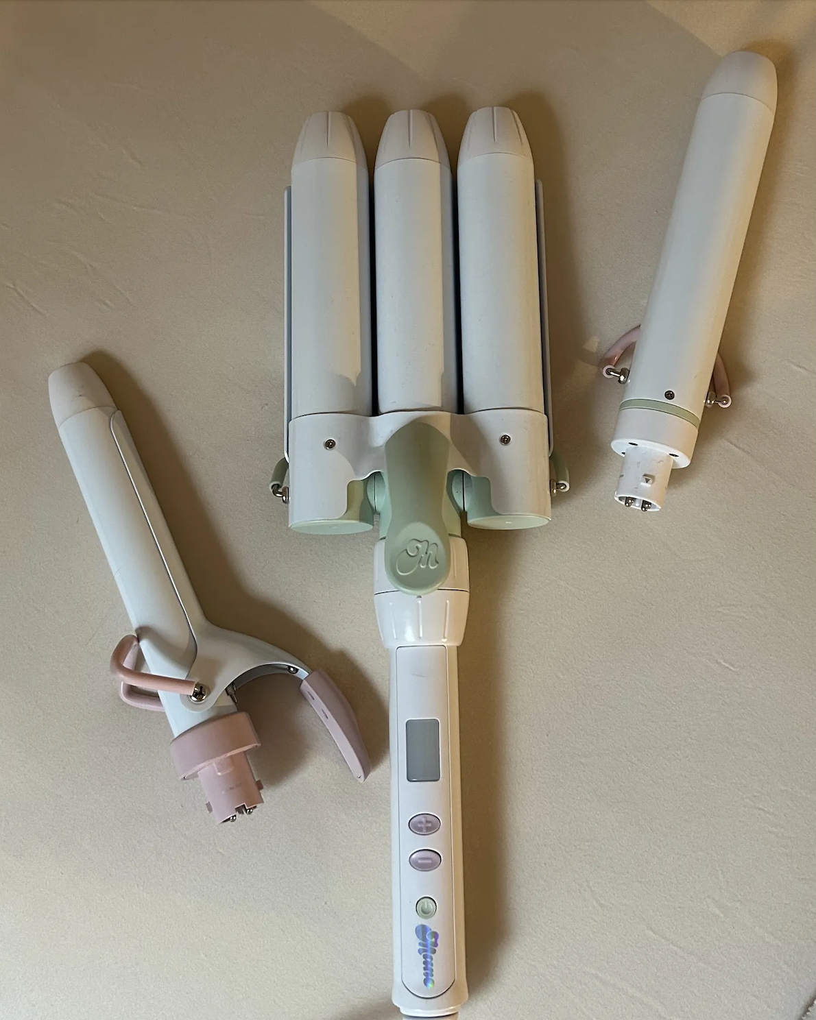 An image of Alyssa Brascia's curling wand.