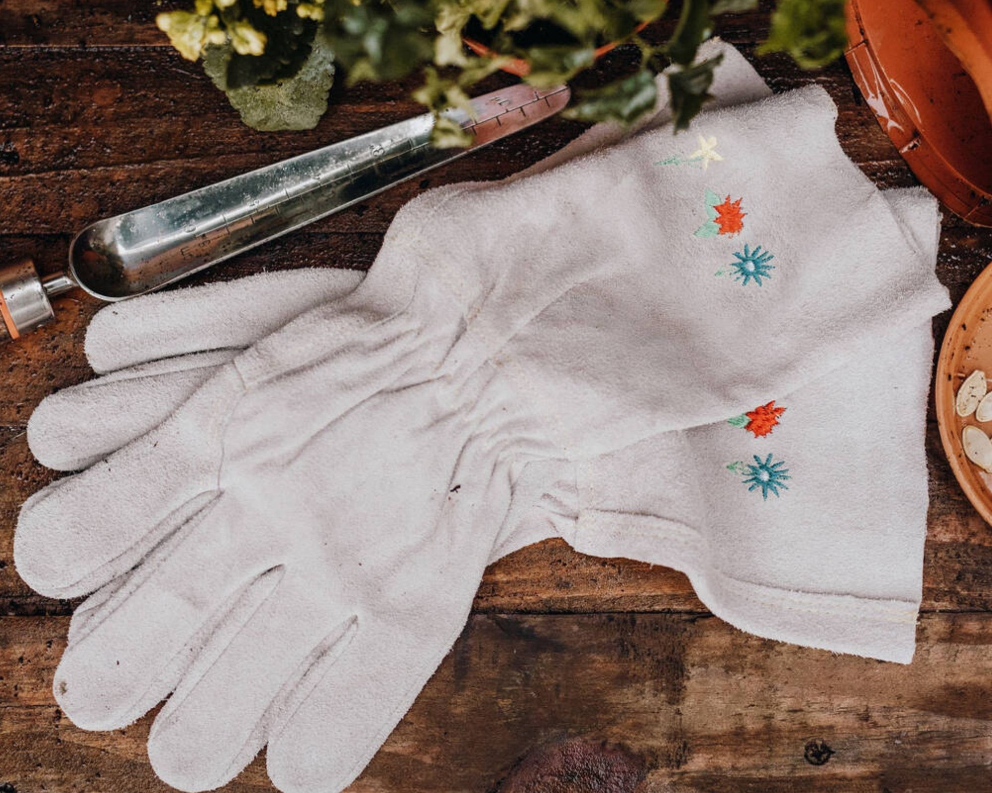 Lisa Angel Personalised Birth Flower Gardening Gloves