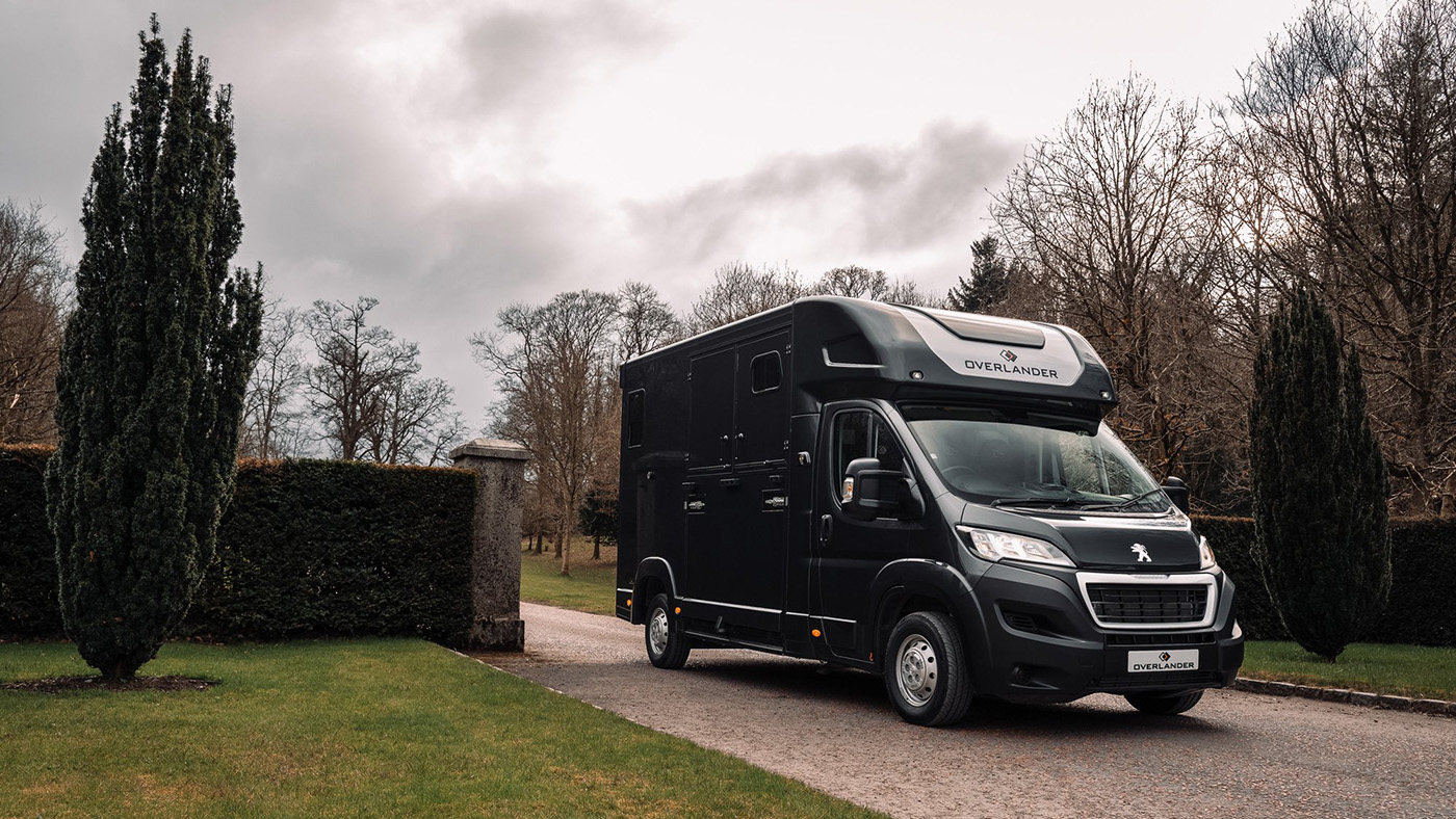 Overlander-Horse-Box-drive