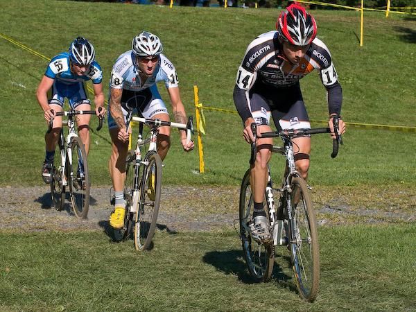 The chase group would increase and decrease in size as the race went on.