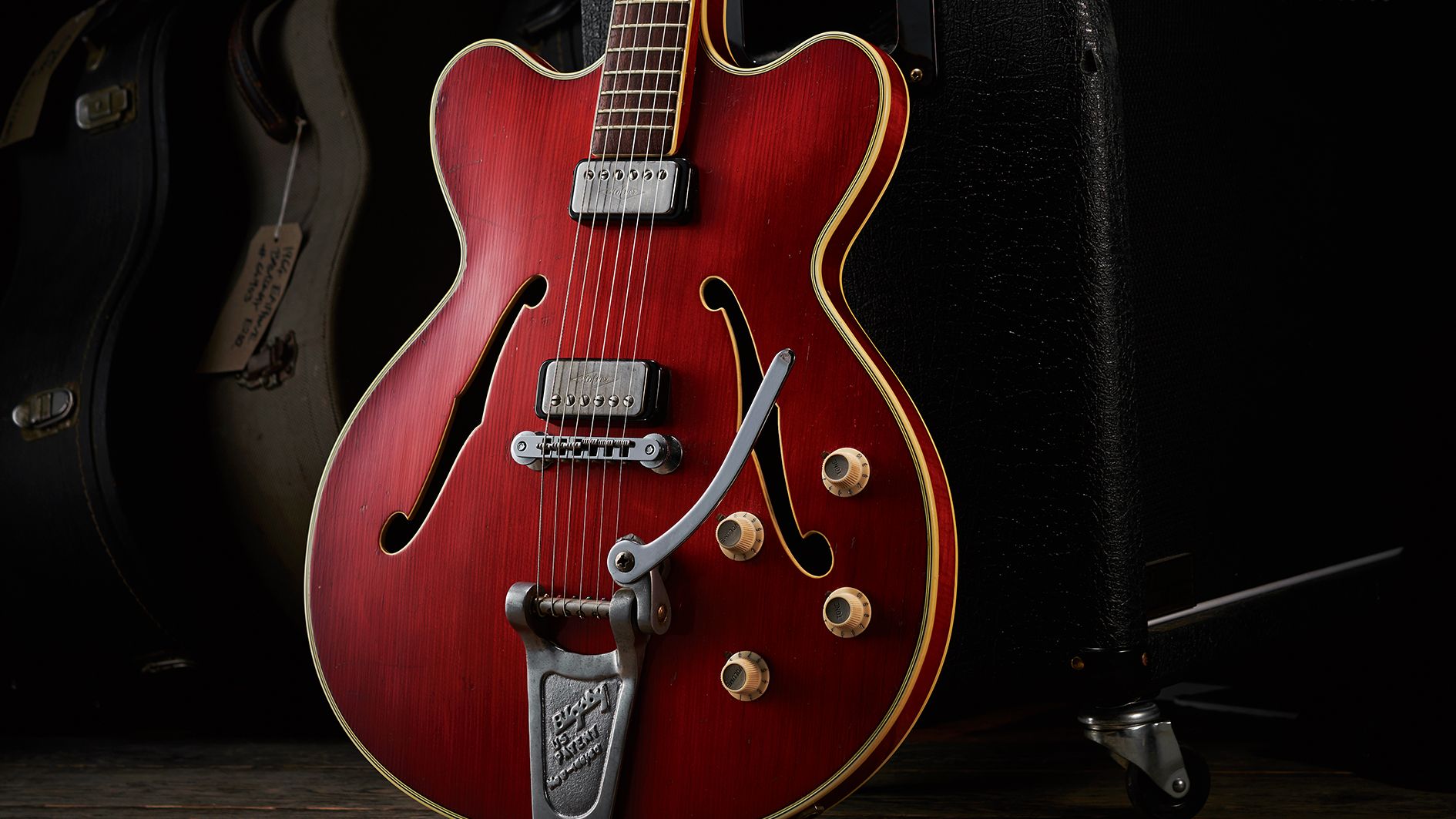 “These days I would be reluctant to say that Gibson invented the archtop”:The untold history of German guitar building