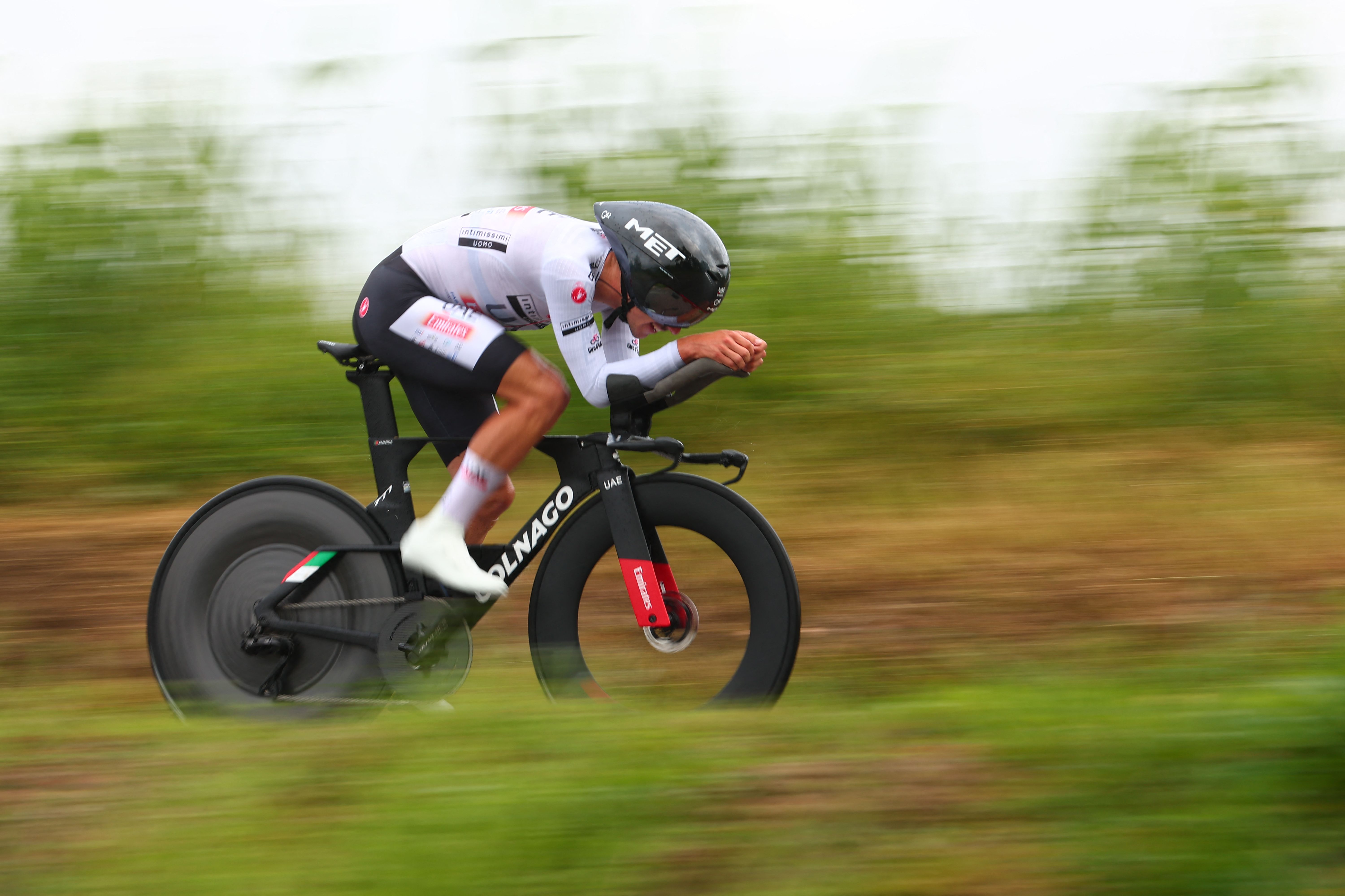 Almeida satisfied with limiting gaps on Evenepoel in Giro d'Italia time ...