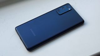 Samsung Galaxy S20 FE 5G Review : 3 months Later, by Otmane Fettal