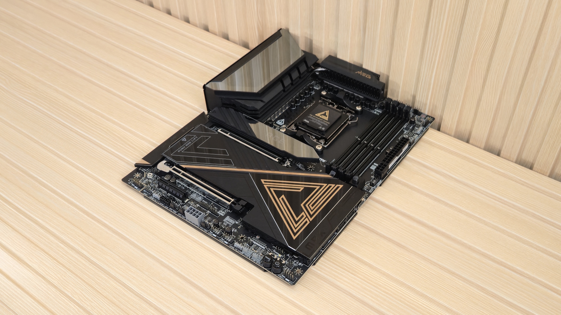 MSI MEG X870E Ace Max - Board images