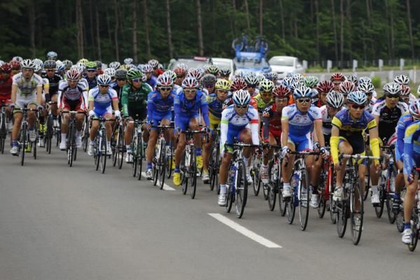 The men's peloton