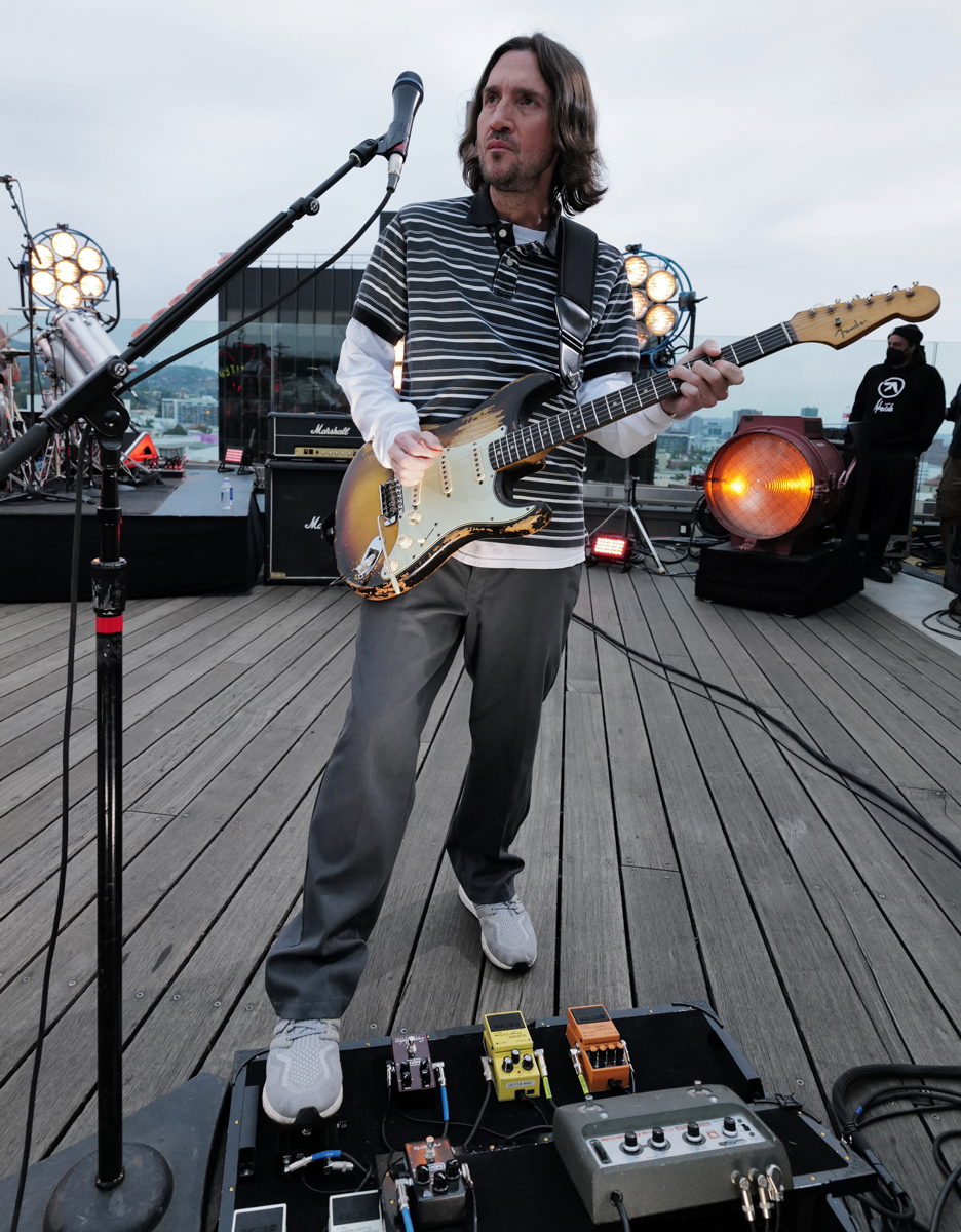 John Frusciante Plays His First Shows With Red Hot Chili Peppers Since 2007 And Debuts Two New 7603