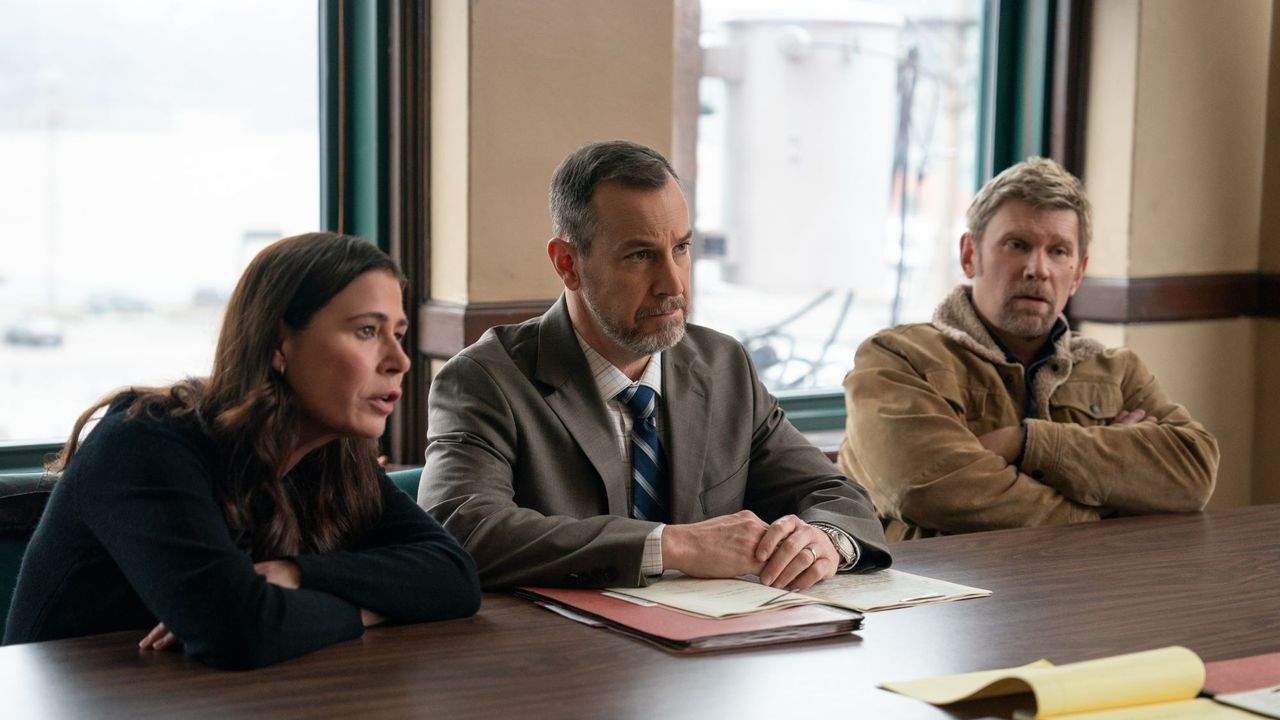 Maura Tierney, Jon Osbeck and Mark Pellegrino in American Rust
