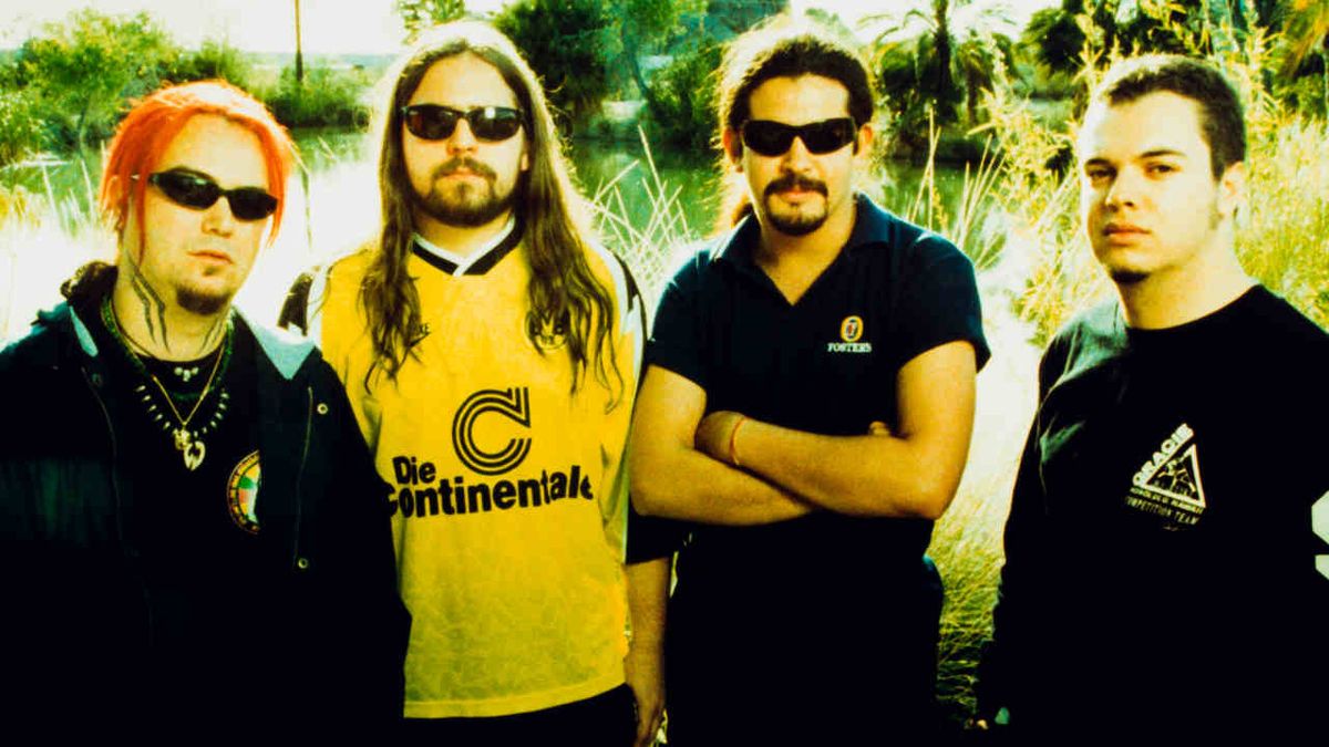 Sepultura posing for a photograph in 1996