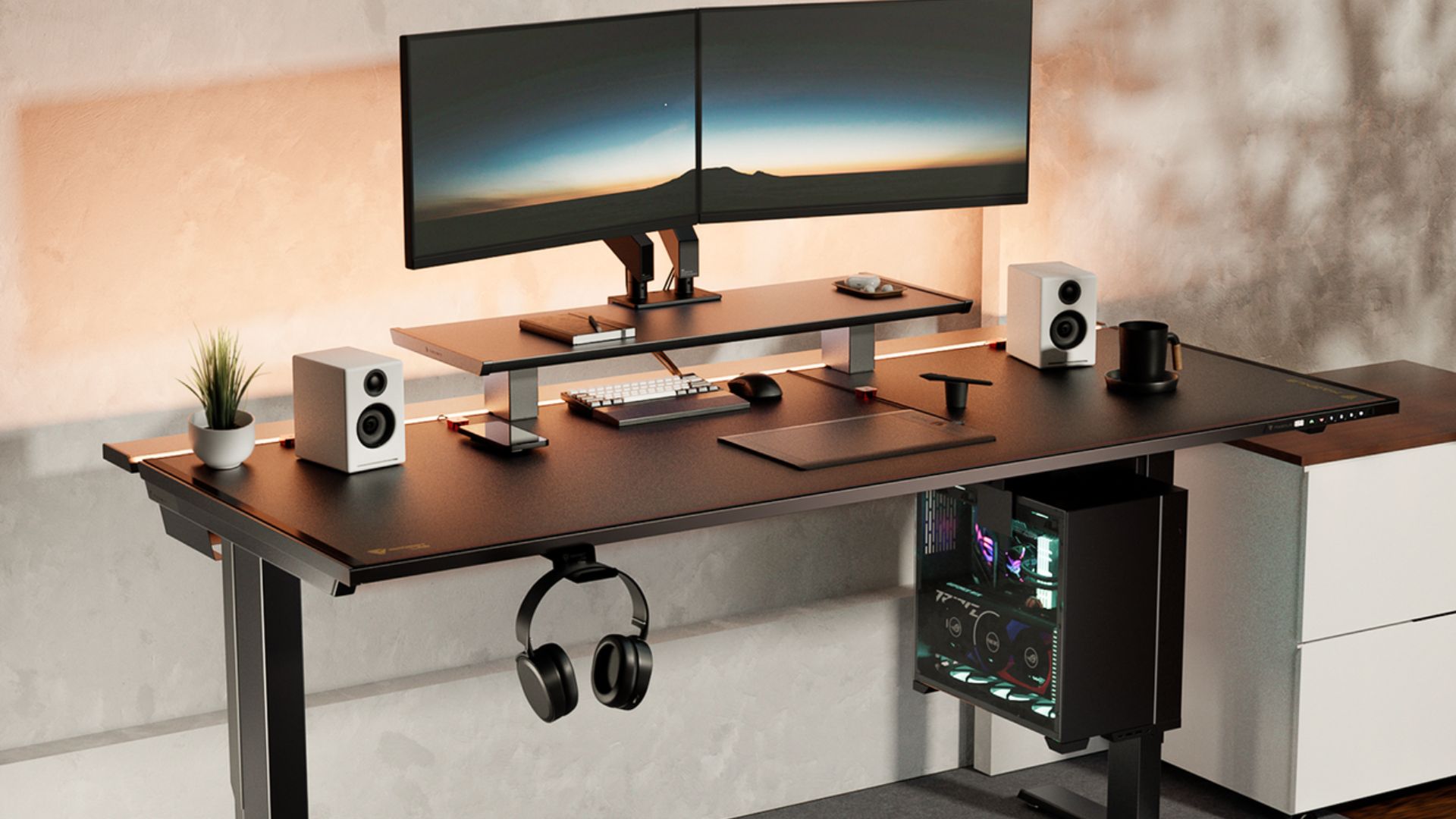 The Secretlab Magnus Pro in a marketing image