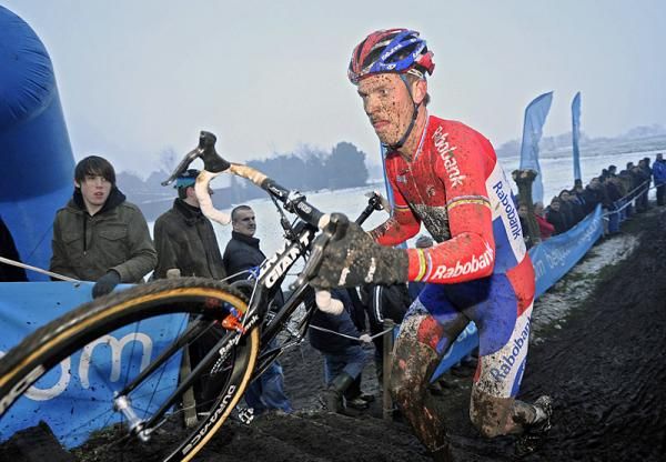 Lars Boom (Rabobank) runs the stairs.