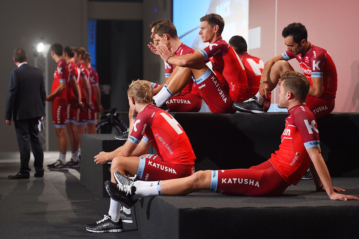 The riders of Katusha-Alpecin get ready for the presentation