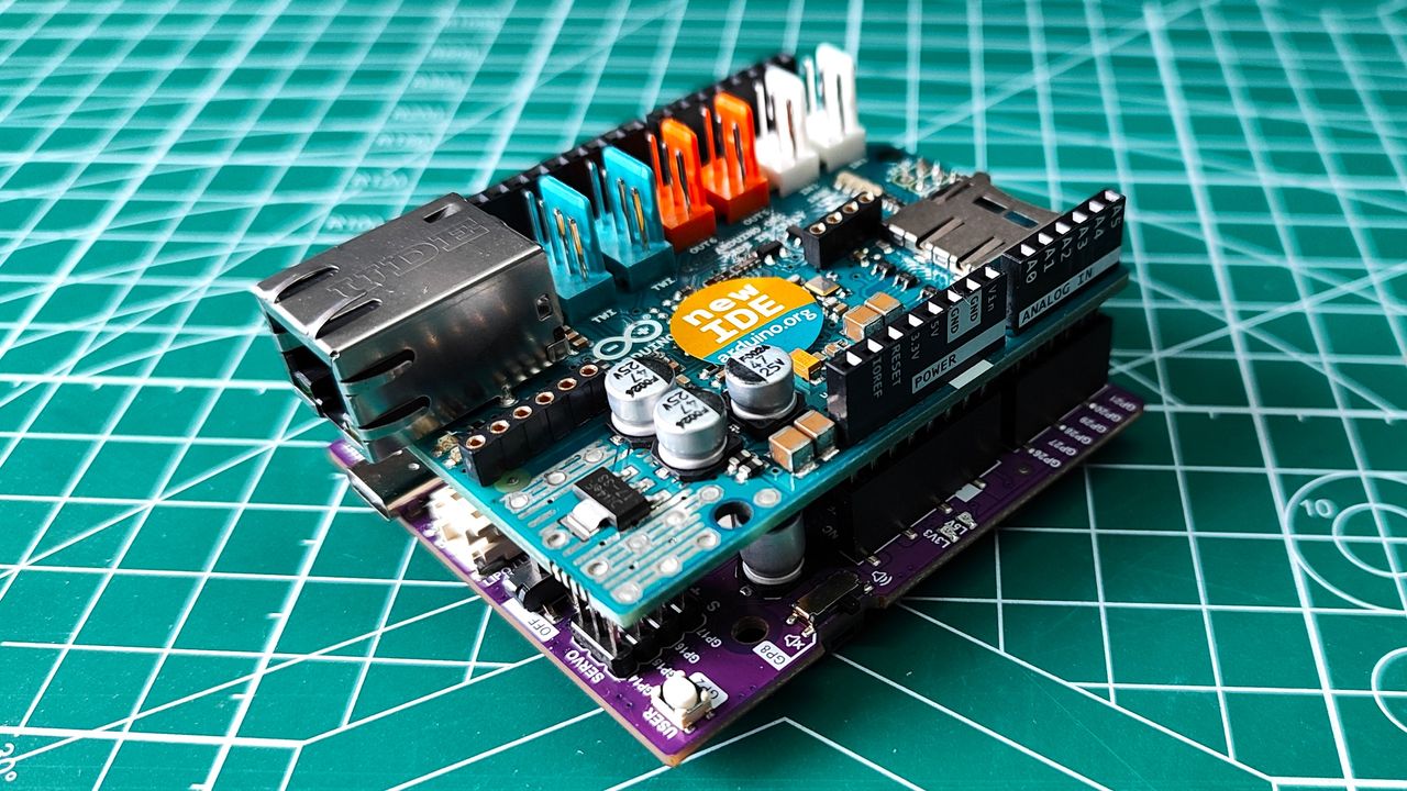 Cytron Maker Uno RP2040