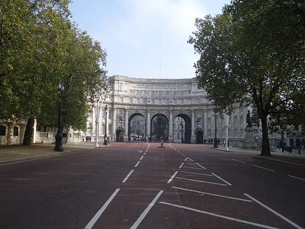 Admiralty Arch, leads back to Trafalgar Square and where Stage One of this year's Tour will pass