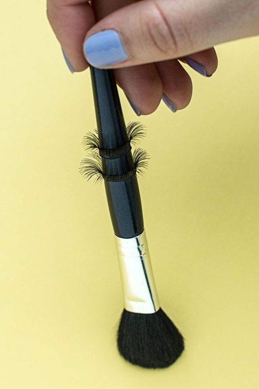 wrap lashes round makeup brush
