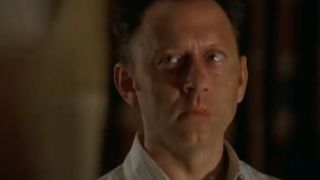 Michael Emerson as Ben in Lost, looking side-eyed to the left.