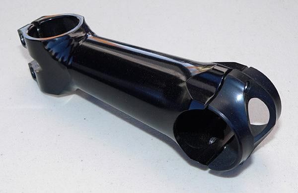 Rotor showed this prototype stem, which was said to weigh as little as 104g in a 110mm length.