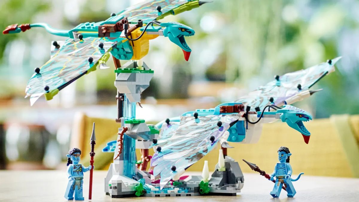 LEGO Jake &amp; Neytiri's First Banshee Flight promo image