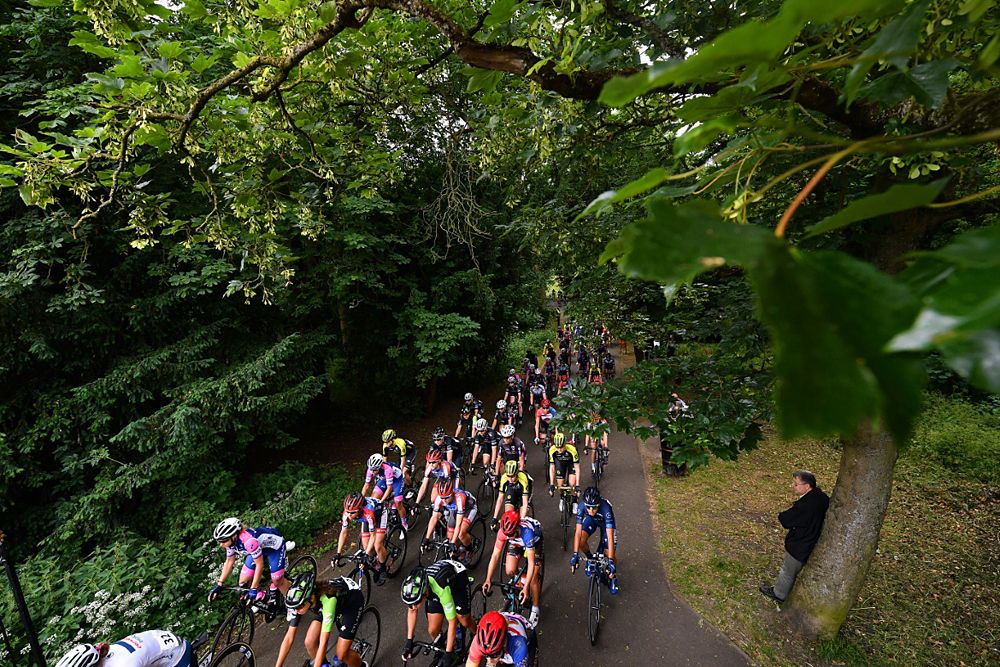 The peloton at the start of stage 2 of the OVO Energy Women's Tour