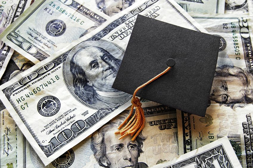 There are more American students burdened with loans causing more complaints. 