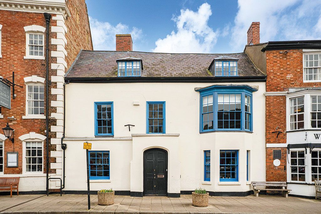 Houses for sale for around &pound;1m &ndash; High Street, Shipston-on-Stour, Warwickshire