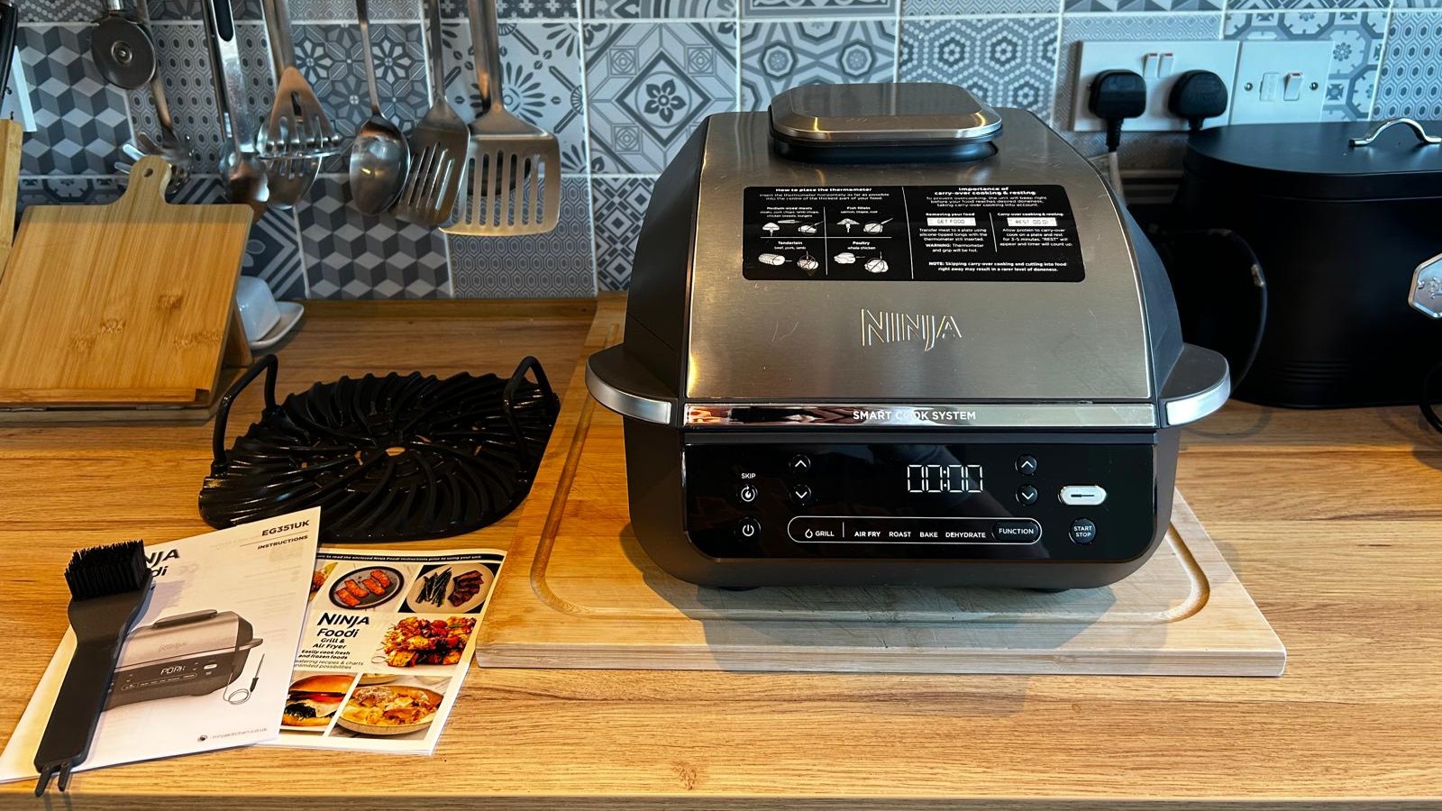 Ninja 5-in-1 Grill and Air Fryer with accessories