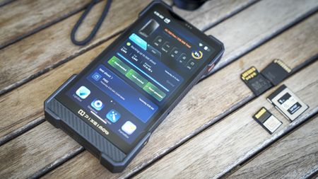 PixelMob Portable AI Workstation