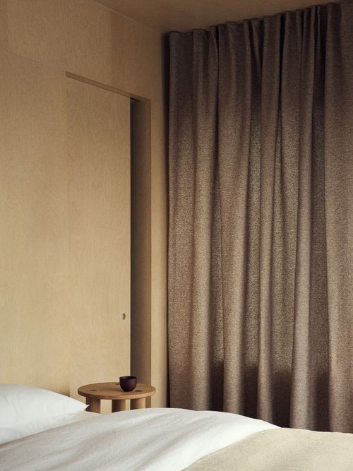Wide Boucl&eacute; Curtain