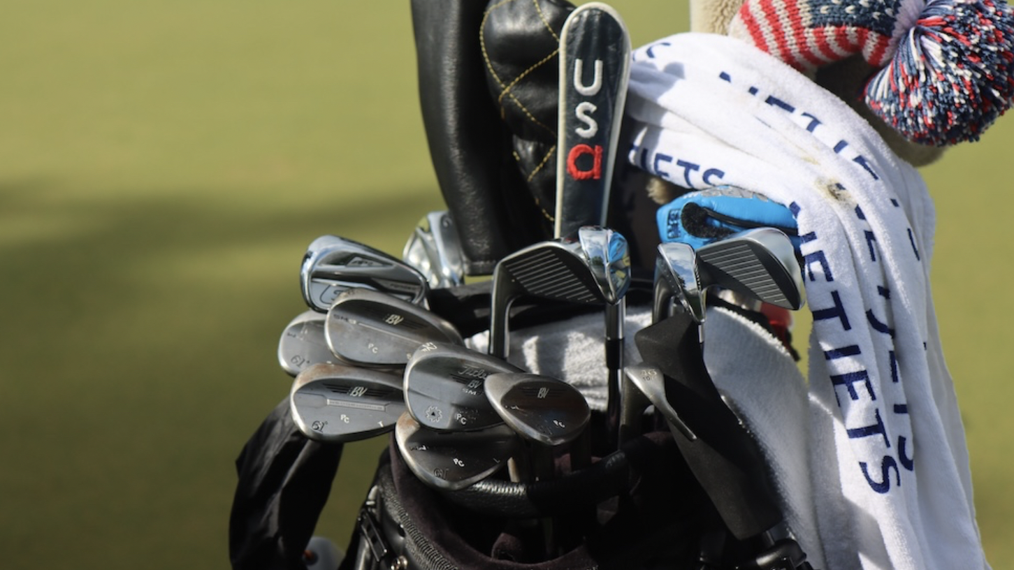 Photos of Patrick Cantlay's bag
