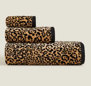 Leopard print bath towels.