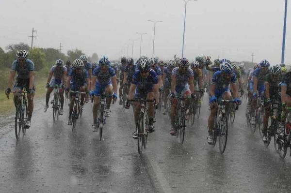 The peloton had to deal with heavy rain during the stage