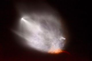 Skywatcher Doug Macmillan captured this shot of the plume created by the SpaceX Falcon 9 rocket that launched Argentina’s SAOCOM-1A radar-imaging satellite from California’s Vandenberg Air Force Station on Oct. 7, 2018. Macmillan was in Del Cerro Park in the Palos Verdes Peninsula, which is near Los Angeles.