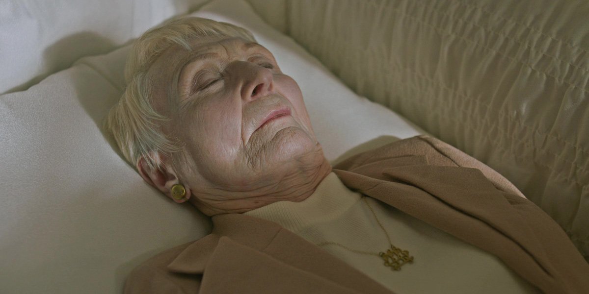 Old star Kathleen Chalfant in Hereditary