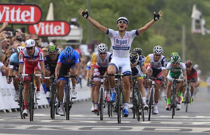 Marcel Kittel (Argos-Shimano) wins stage 1