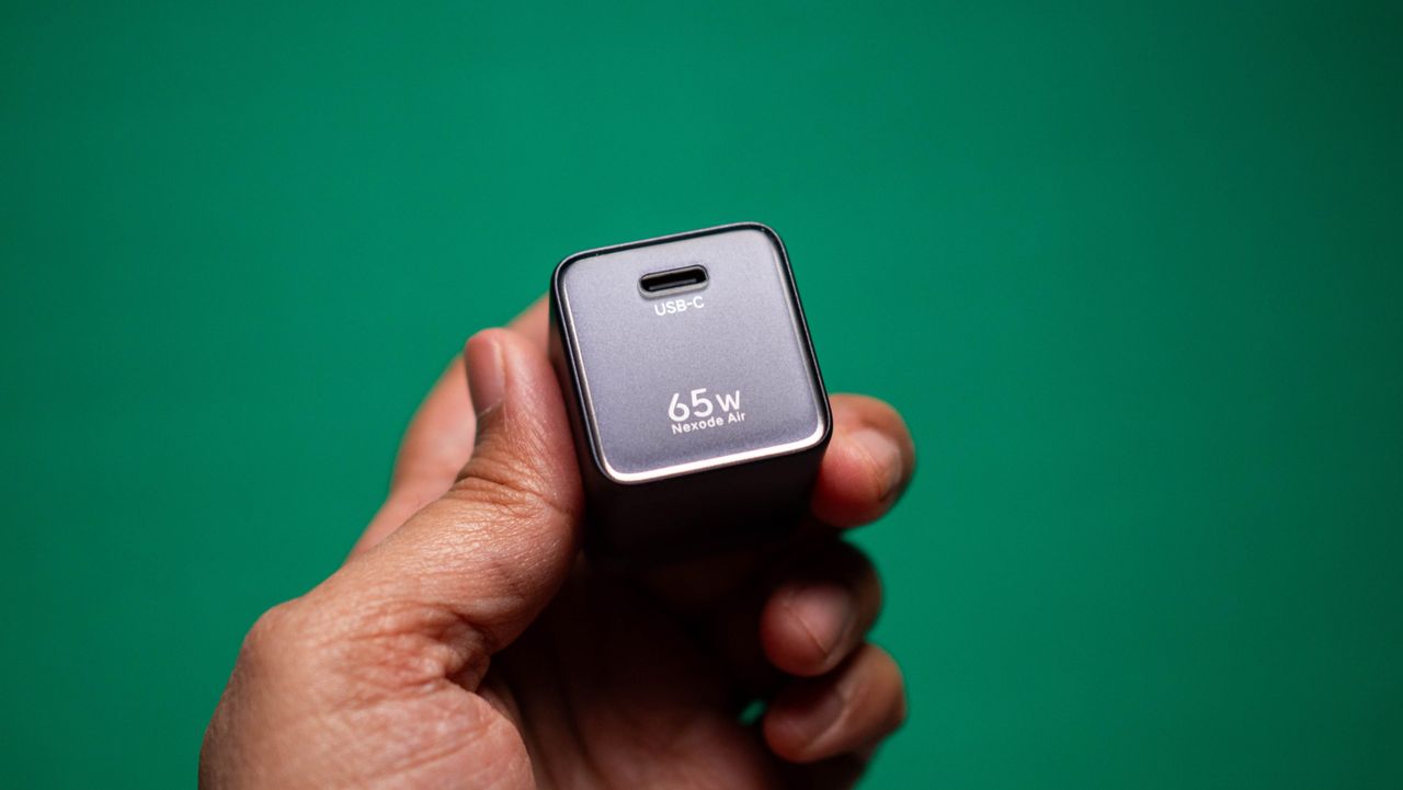UGREEN Nexode Air 65W