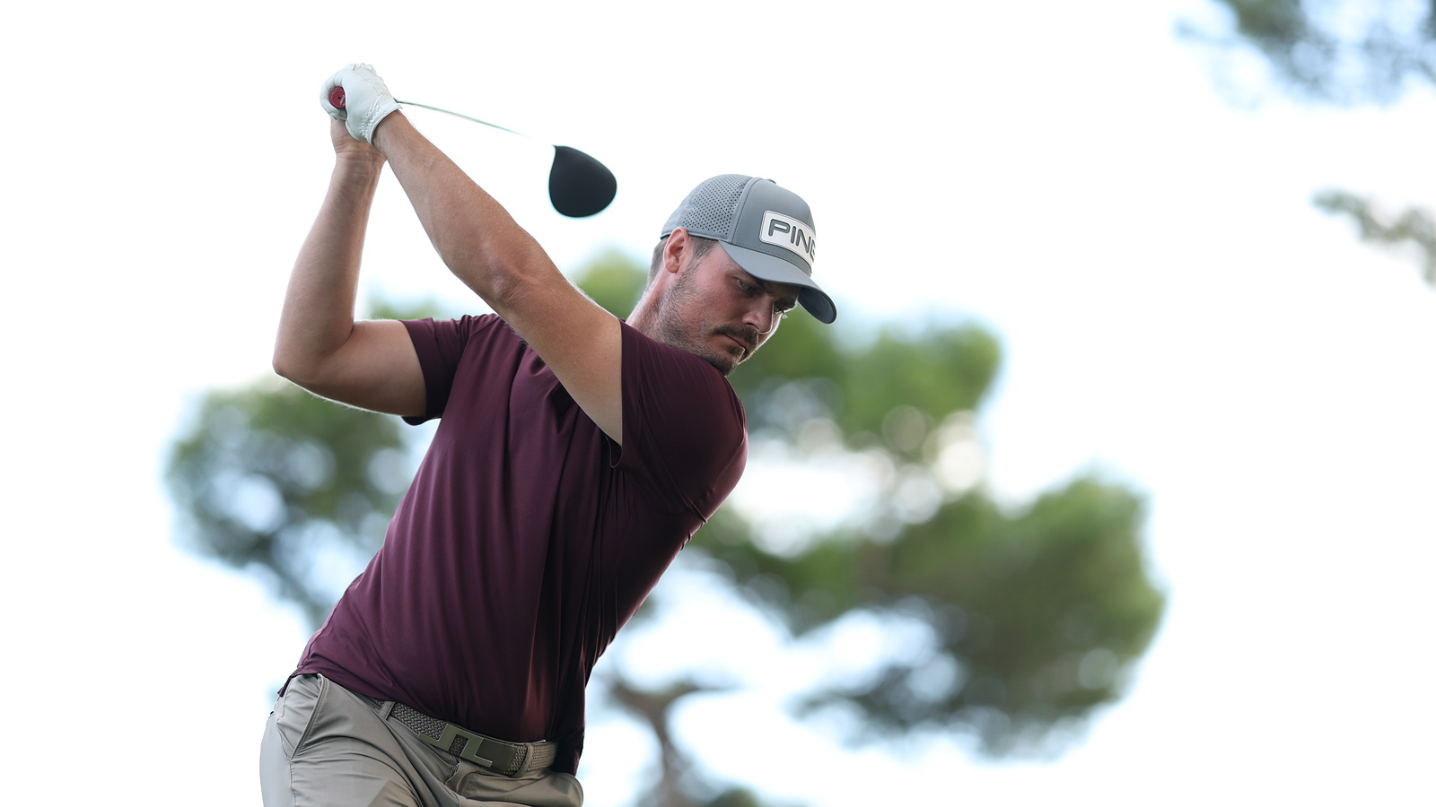 Kristian Krogh Johannessen at the top of his backswing