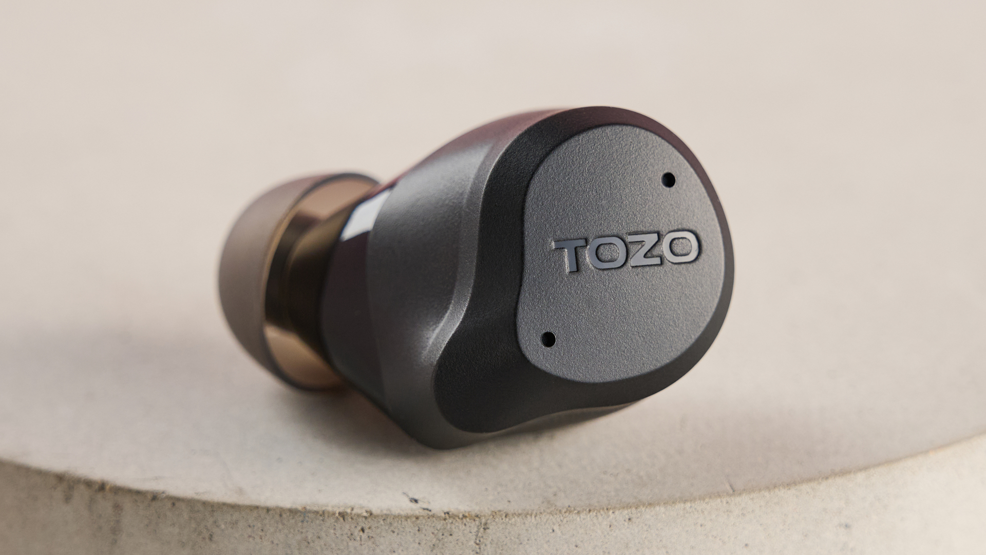 Left earbud of the Tozo NC9